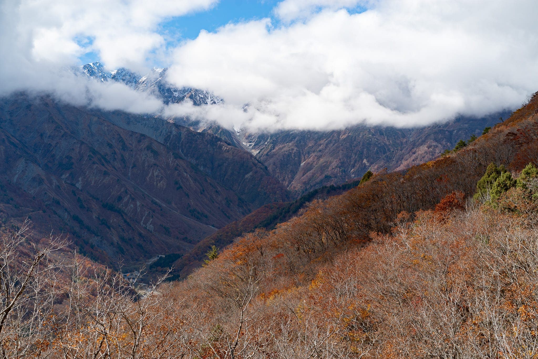 白馬大橋から見た山々